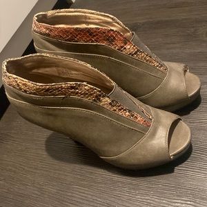 Rampage heels